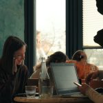 بطاقة المقاول الذاتي في الجزائر تعيد تشكيل اقتصاد العمل الحر الرقمي: ما تحتاج معرفته